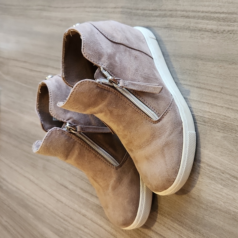 Girls Steve Madden wedge shoes size 2